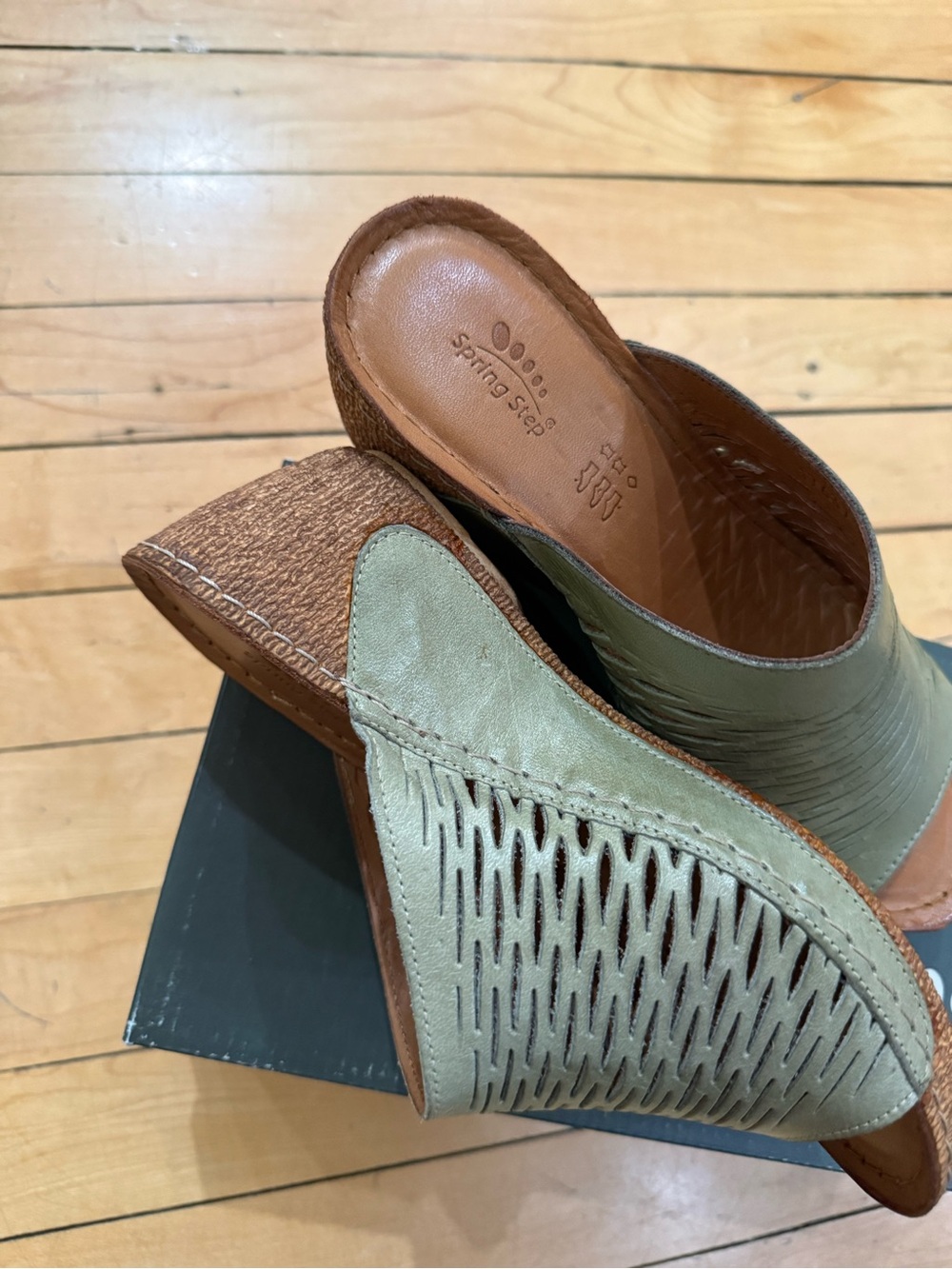 Olive Wedge - Picture 5 of 6